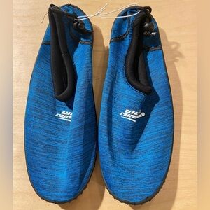 Wave Runner Water Shoes Size 10 (DD)